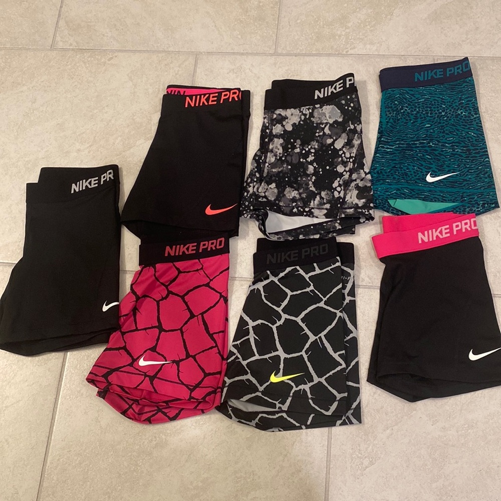 Nike pro shorts pairs